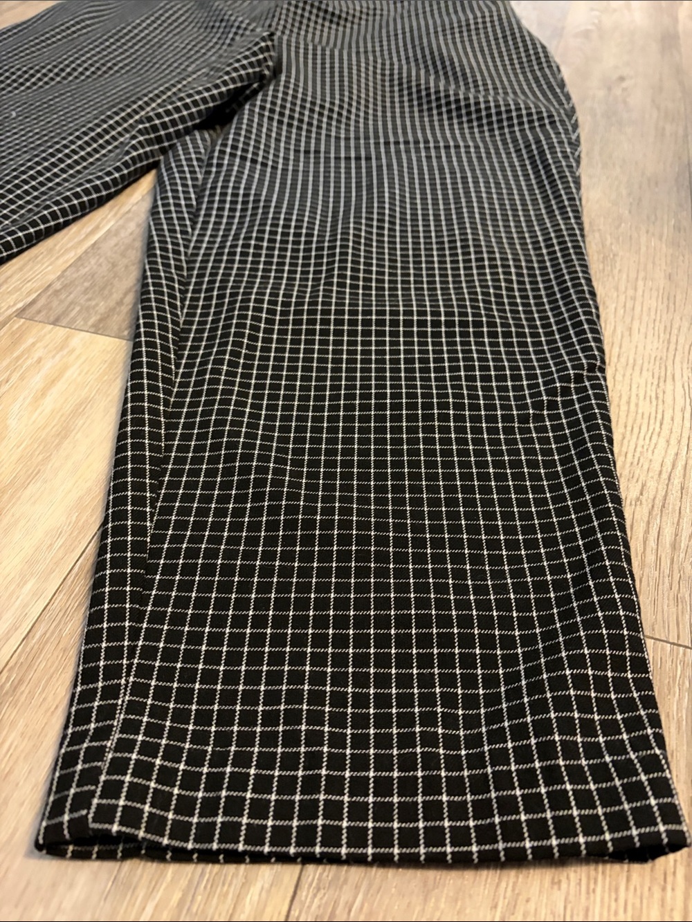 JULES & LEOPOLD | Black Grid-Print Women's Trousers - Picture 5 of 15
